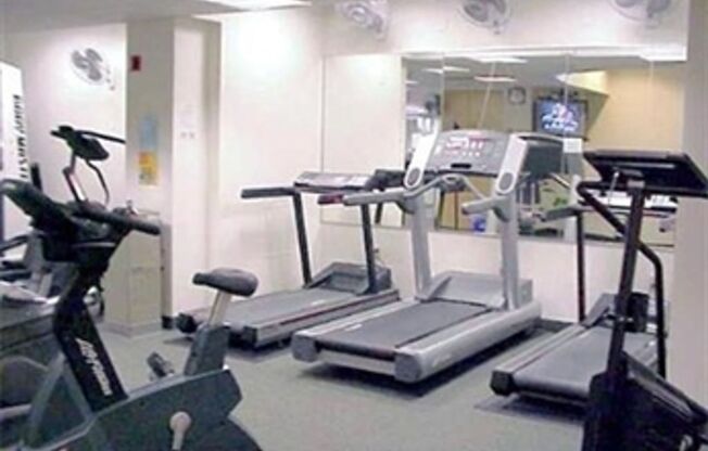 Studio, 1 bath, 500 sqft, $2,100, Unit 616