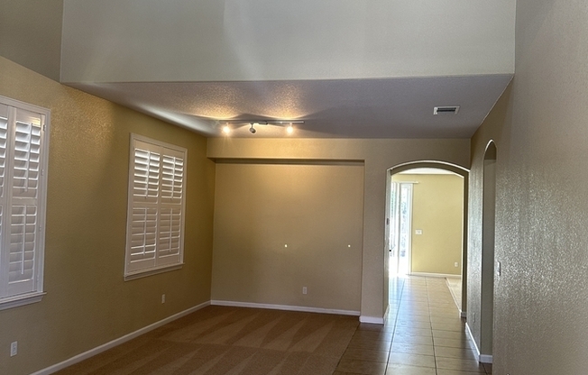 2704 ACAPULCO WAY