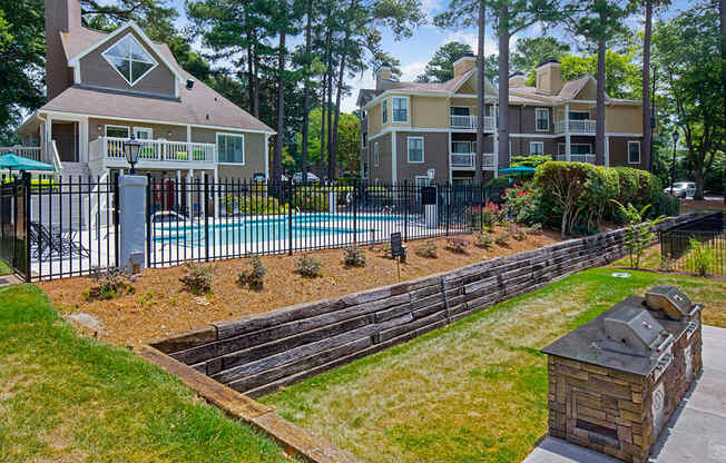 Landscaping at Sommerset Place Apartments in Raleigh NC