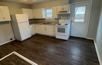 2 beds, 1 bath, $925