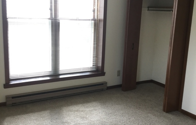 2 beds, 1 bath, 950 sqft, $1,675, Unit 7709CA