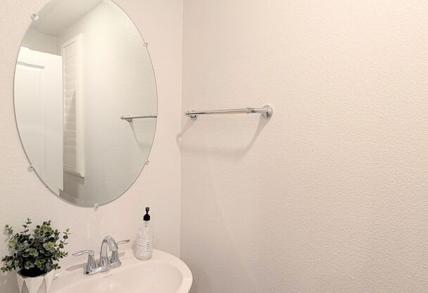 3 beds, 2.5 baths, $2,550, Unit # 67104