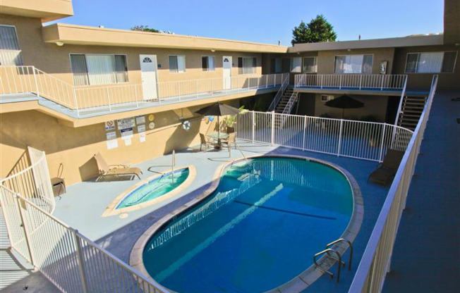 800 MEYER LN