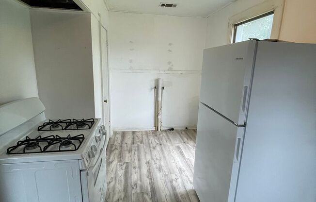 2 beds, 1 bath, $800