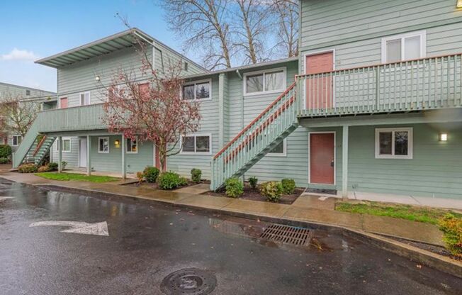 2 beds, 1 bath, 850 sqft, $1,600, Unit 37