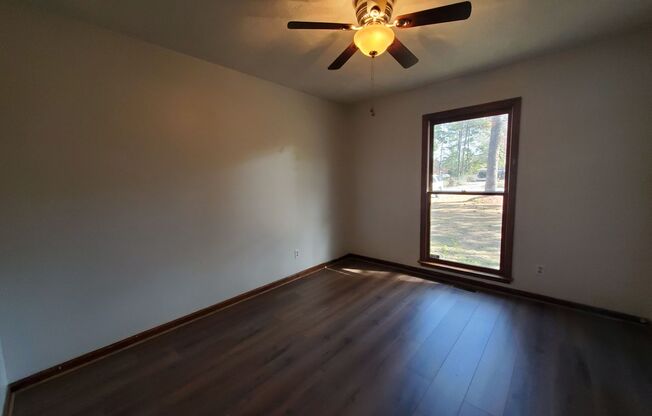 3 beds, 2 baths, $1,500