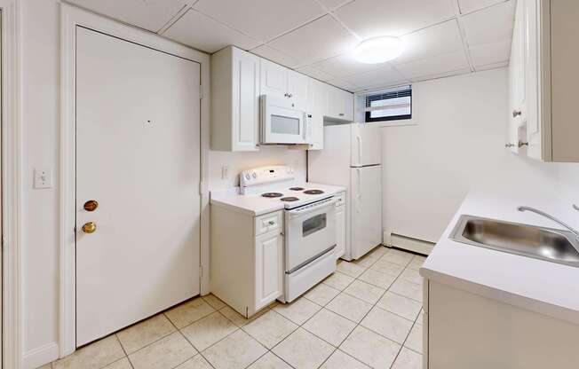 1 bed, 1 bath, 700 sqft, $2,695