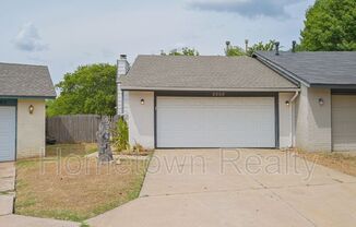 2000 TWISTED OAK CIR
