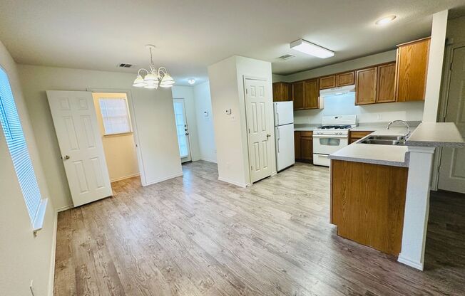 Beatiful 3 bed 2.5 bath Home in Cedar Park