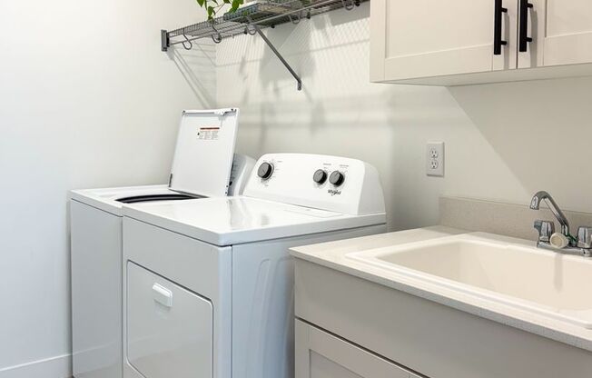 2 beds, 2.5 baths, 1,830 sqft, $3,195, Unit 11300