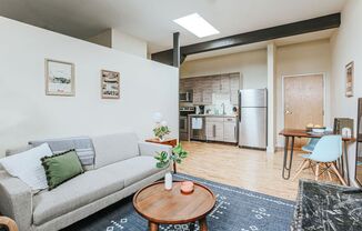 1 bed, 1 bath, $1,650, Unit Apt  10