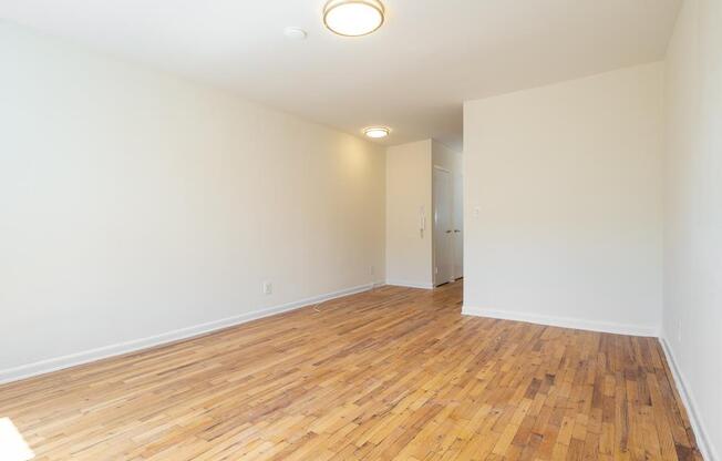 204 W 14 ST
