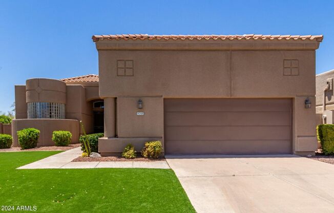 BEAUTIFUL 3 bedroom, 2 bath, 2241 SF rental opportunity in Scottsdale!