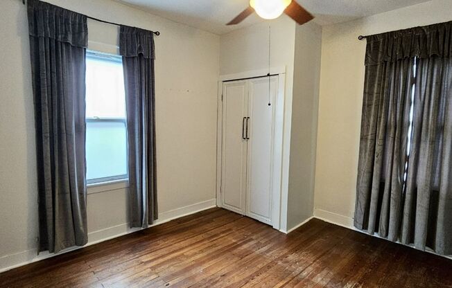 2 beds, 1 bath, $995