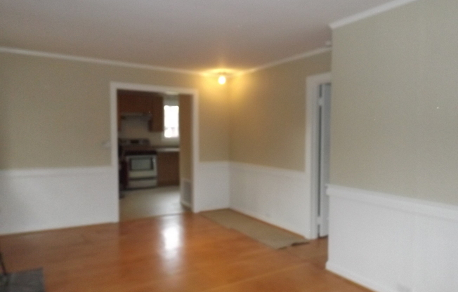 2 beds, 1 bath, $2,950