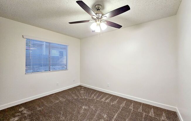 2 beds, 1 bath, 760 sqft, $2,025, Unit 24