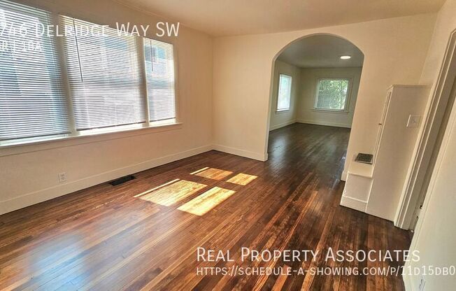 4746 DELRIDGE WAY SW