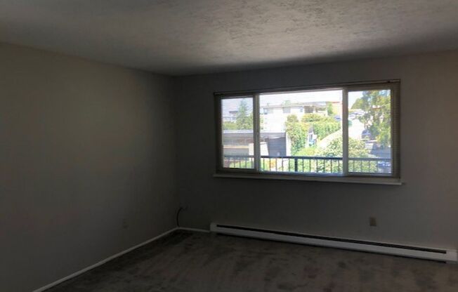 1 bed, 1 bath, 750 sqft, $1,395, Unit 201