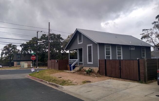 2410 E 12th St Austin, TX 78702