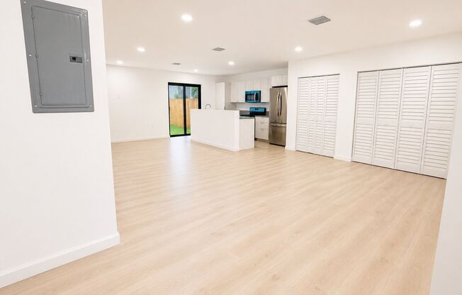 Move-in Ready | 3 Bed / 2.5 Bath Townhome | Sunnyland Park – Florida City