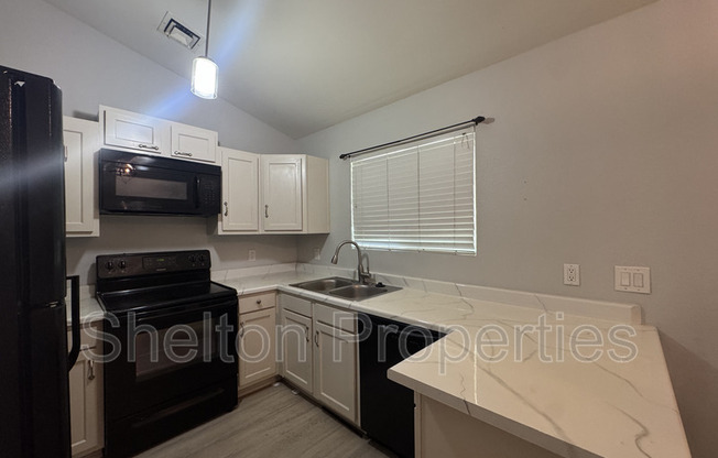 12537 N 83 DR