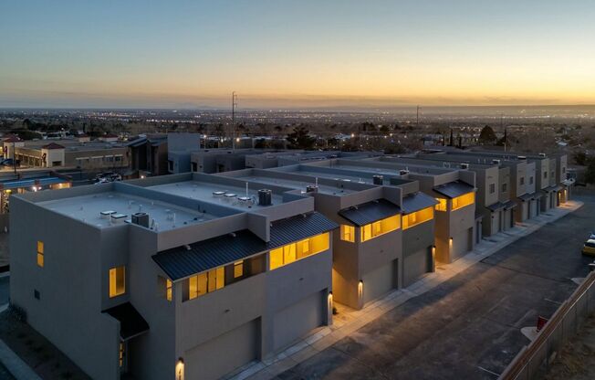 New Townhome in the Far NE Heights