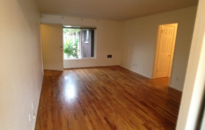 2 beds, 1 bath, $1,795