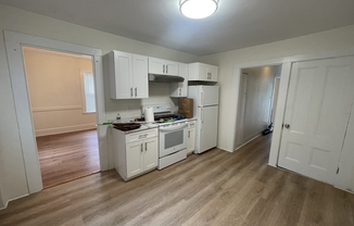 2 beds, 1.5 baths, 1,200 sqft, $3,000