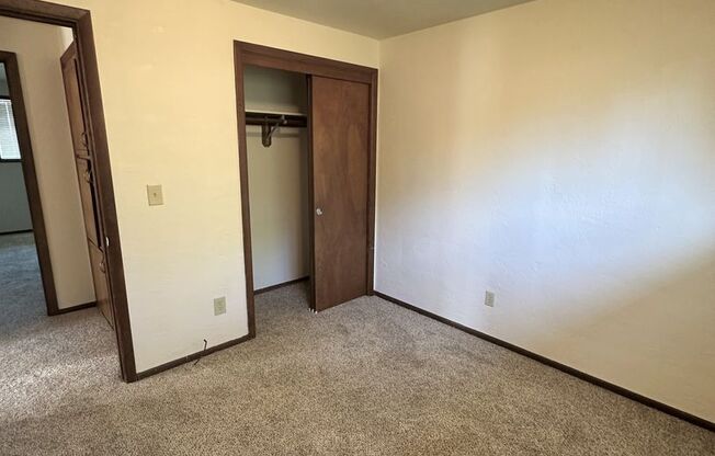 2 beds, 1 bath, 1,000 sqft, $1,795, Unit 2425