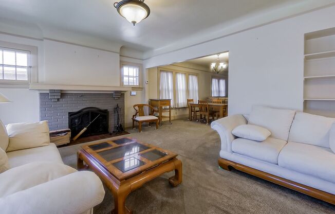 Welcome to this beautiful 2 bedroom, 2 bathroom home located in the charming neighborhood of Grosse Pointe Park, MI