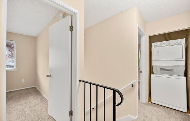 2 beds, 1.5 baths, $2,000, Unit # #D 106