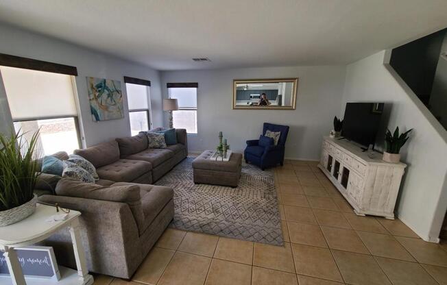 3 beds, 2 baths, 1,723 sqft, $10,500