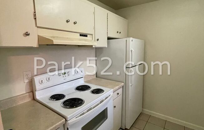 2 beds, 1 bath, $1,295