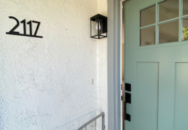 2117 AARON ST