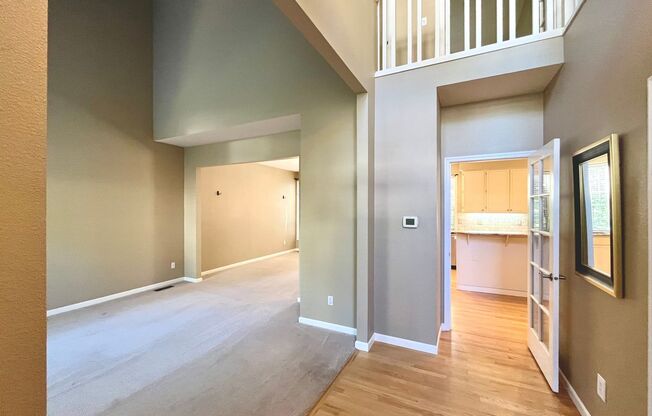 Lovely 4 Bedroom 2.5 Bathroom - Lake Oswego - A/C, Washer & Dryer, Community Amenities