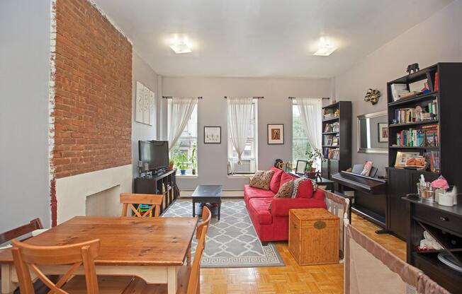 25 E 129 ST