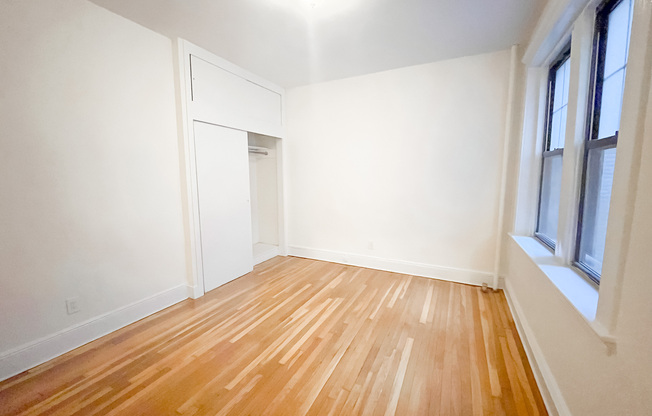 25 Mount Hood Rd. #4