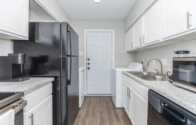 2 beds, 1 bath, 710 sqft, $1,119