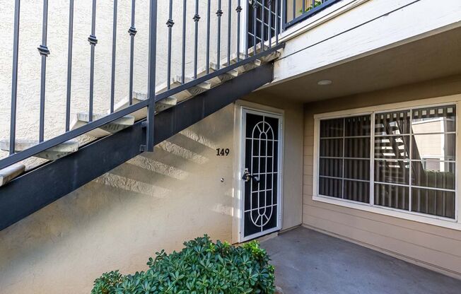 *** LOOK NO FURTHER !!! 2/2 DOWNSTAIRS CONDO IN THE HEART OF LEMON GROVE !!! PET FRIENDLY !!! ***