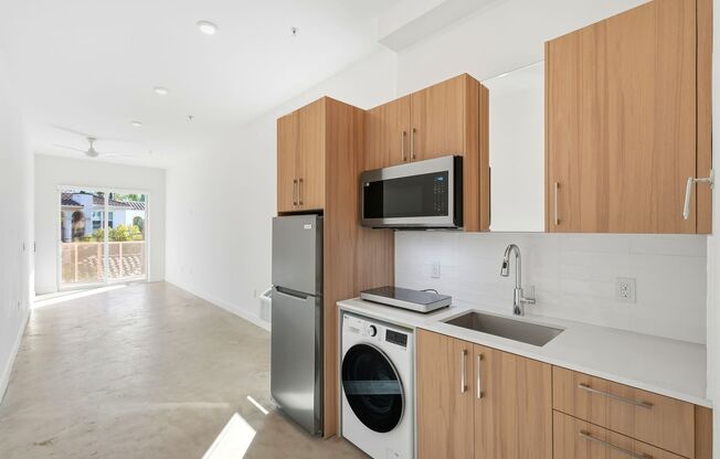 Studio, 1 bath, 265 sqft, $1,826, Unit 2-D
