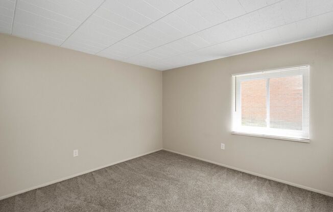2 beds, 1 bath, 900 sqft, $1,049, Unit 108 D