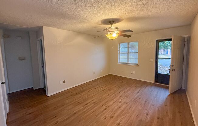 Mustang Schools – 3 Bedroom Home with Garage