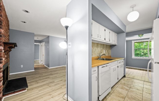 1419 VLY DR