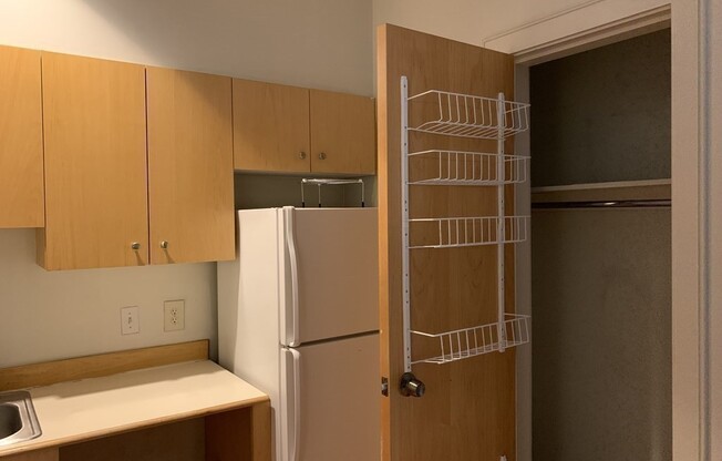2 beds, 1 bath, 707 sqft, $3,450, Unit 5F