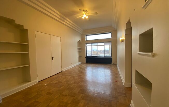 1 bed, 1 bath, $1,195, Unit 607