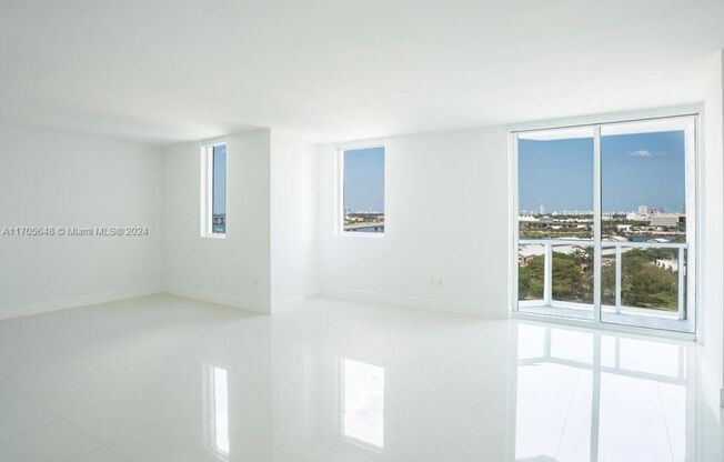 244 Biscayne Blvd # 22-02 (A11705648)