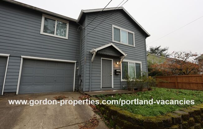 SE 73rd Ave - 3 bedroom townhouse in Mt Scott-Arleta neighborhood