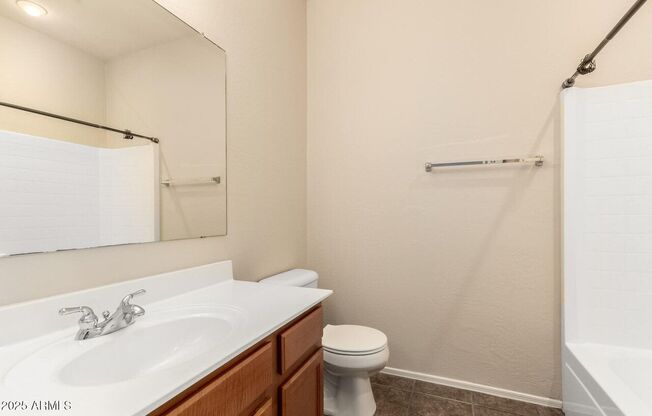 3 beds, 3 baths, 1,641 sqft, $2,150, Unit 1013