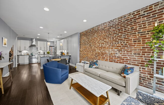 3528 13 ST NW