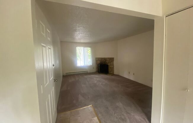 Jamestowne Plaza Apartments